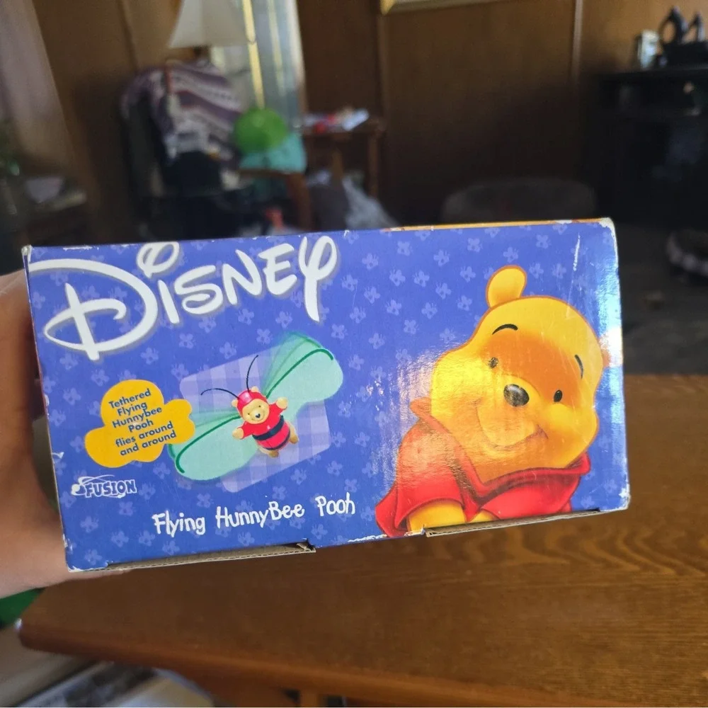 DISNEY WINNIE THE POOH FLYING HUNNY BEE POOH CRIB MOBILE Missing Bracket